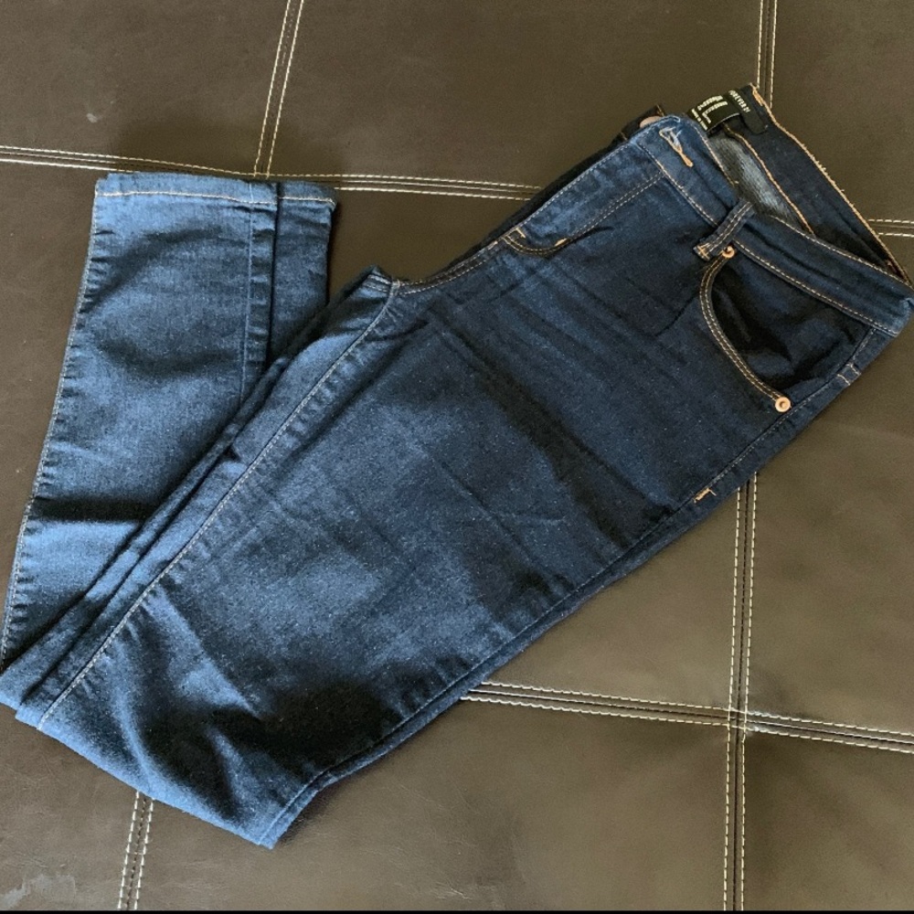 Skinny jean size 28
